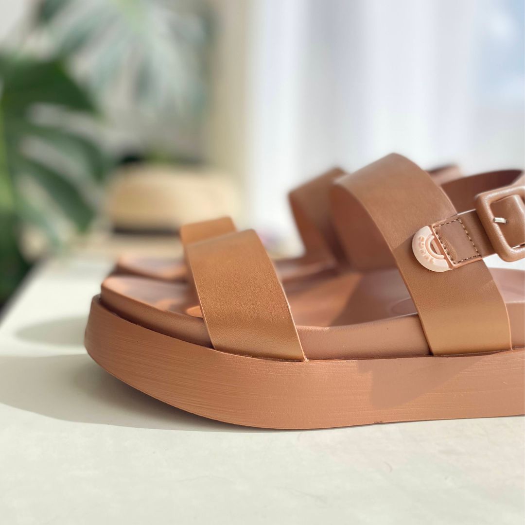 Sandalias CORAL ATENEA CAMEL PU
