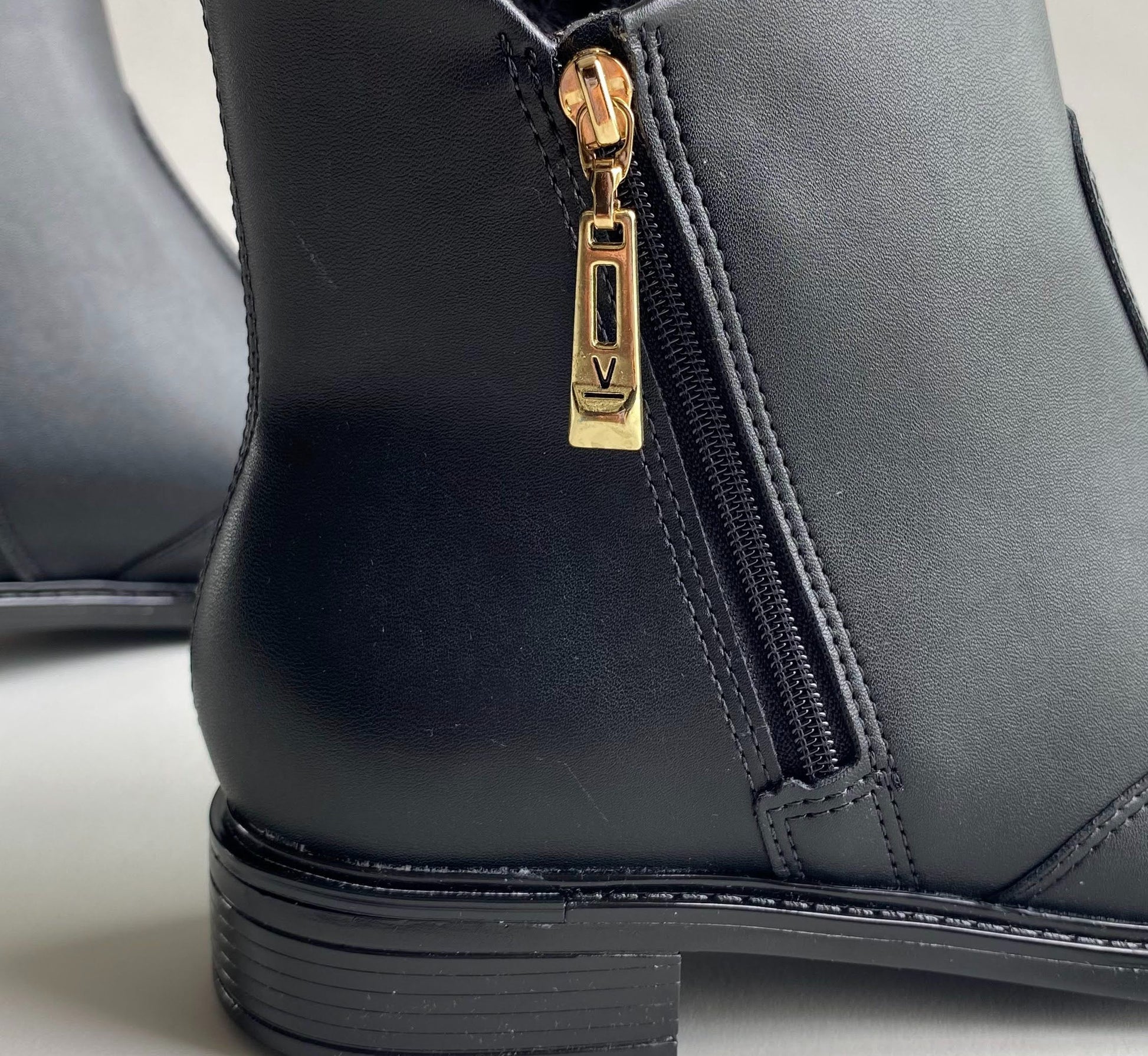 Botines Negros Vizzano