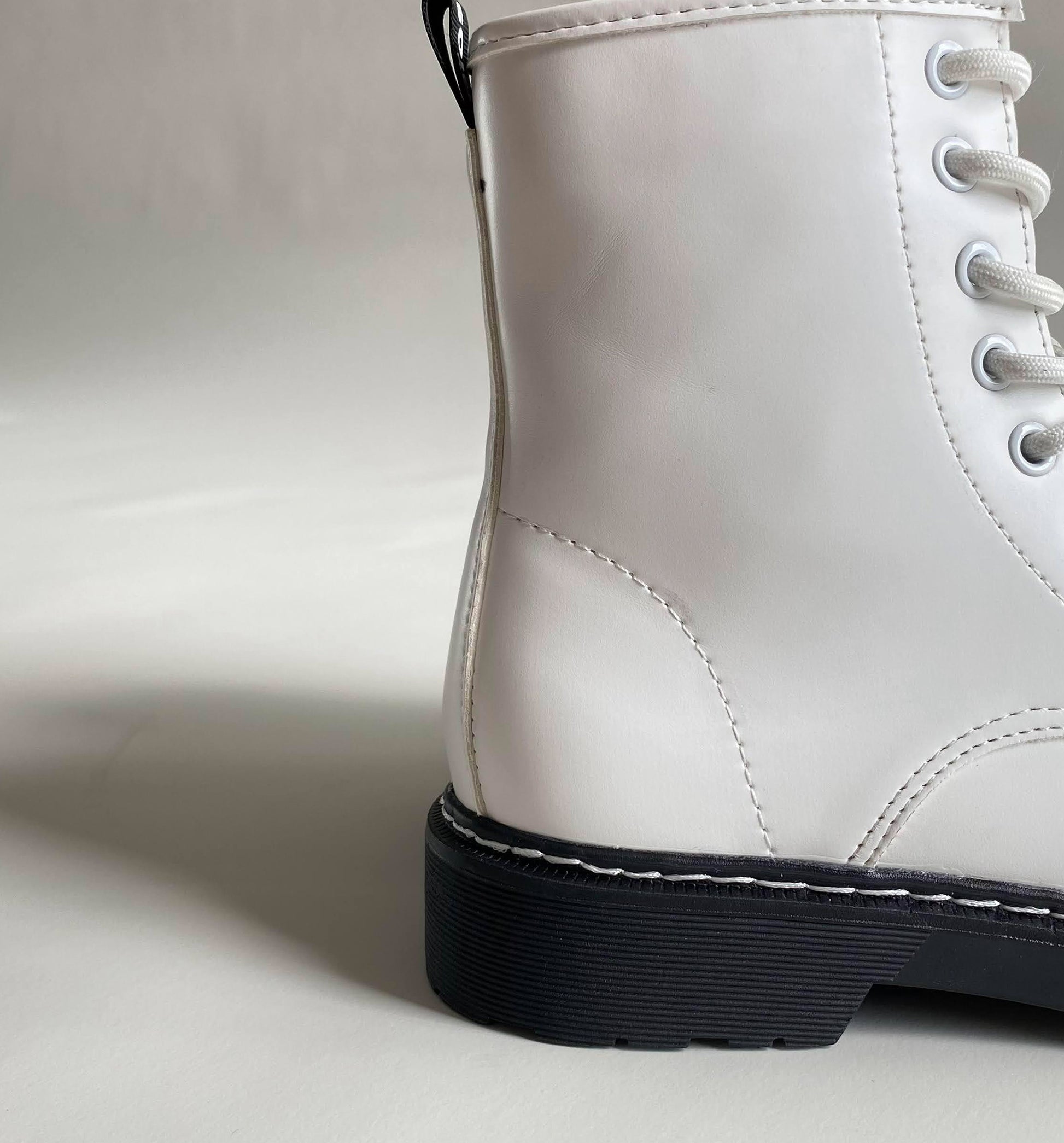 Botines Combat Blancos Mios