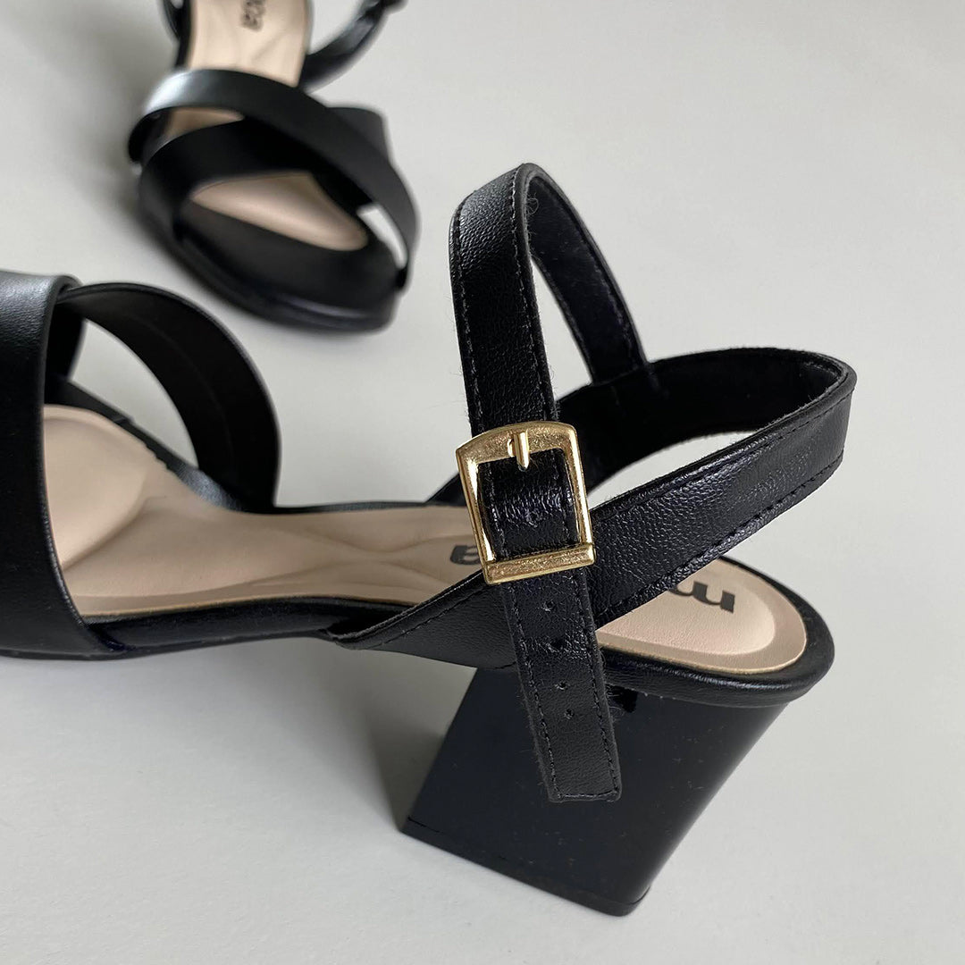 Sandalias de tacón cuadrado Moleca