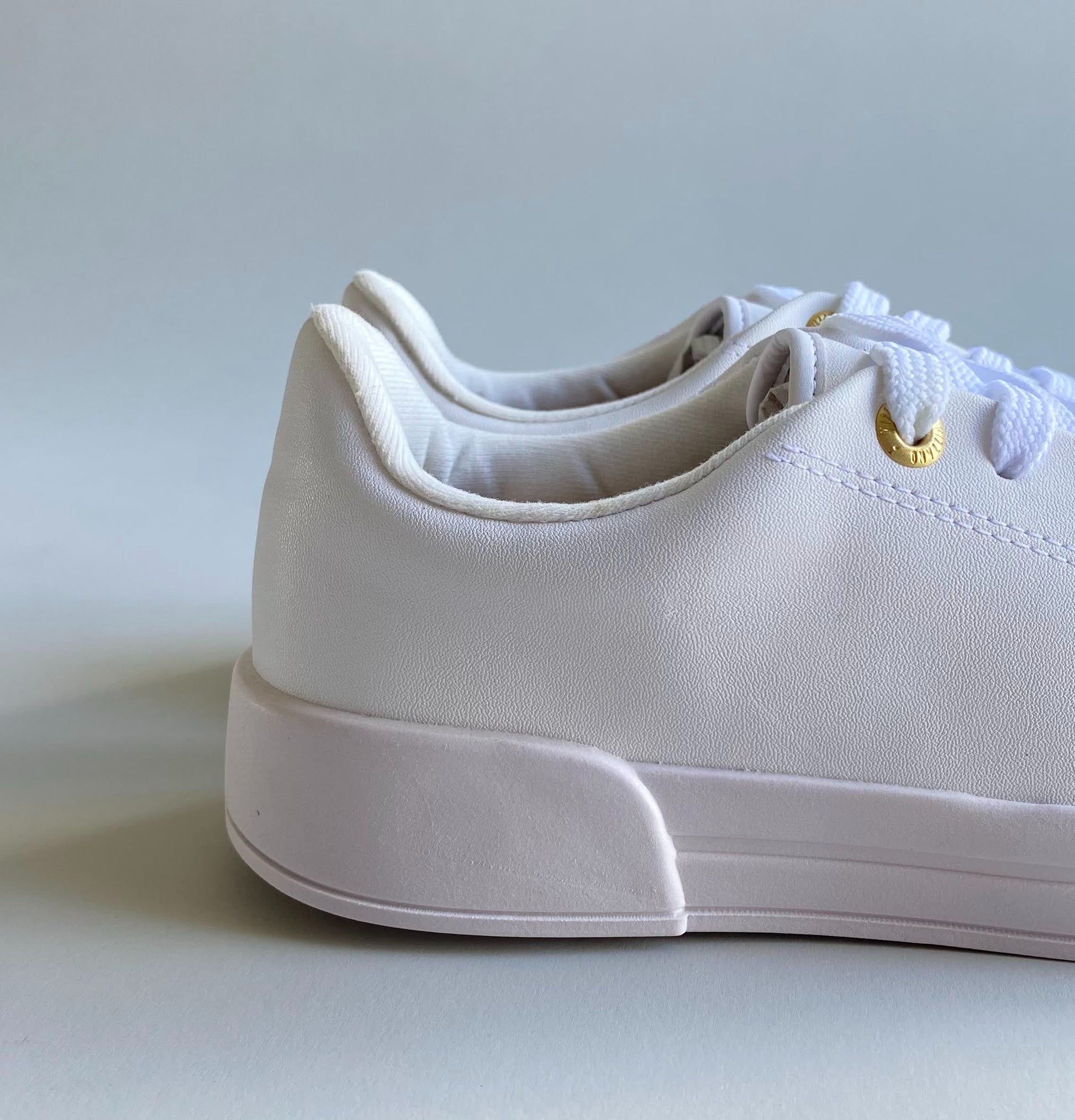 Tennis Blancas Vizzano