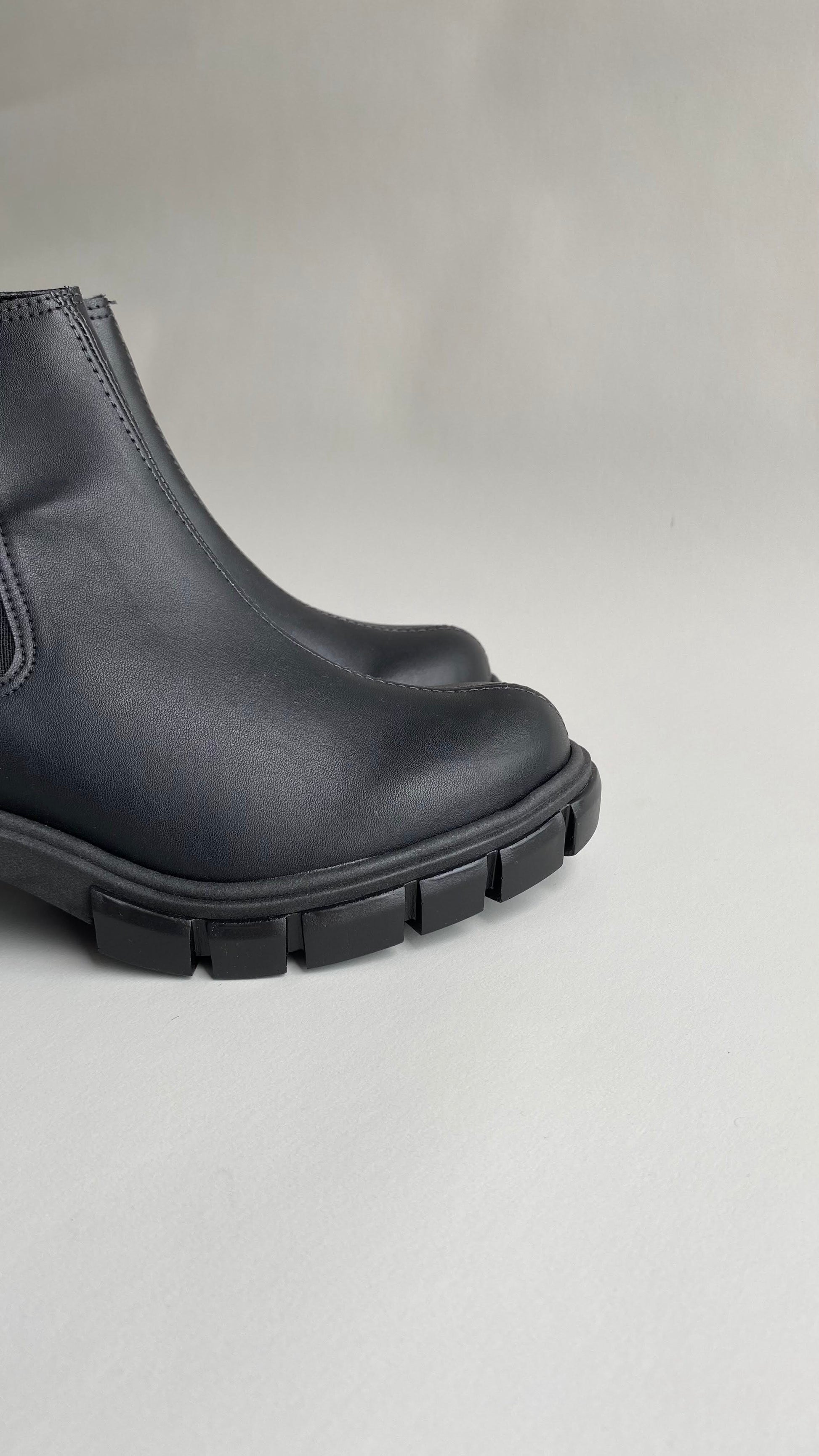Botines Negros Berlim Moleca