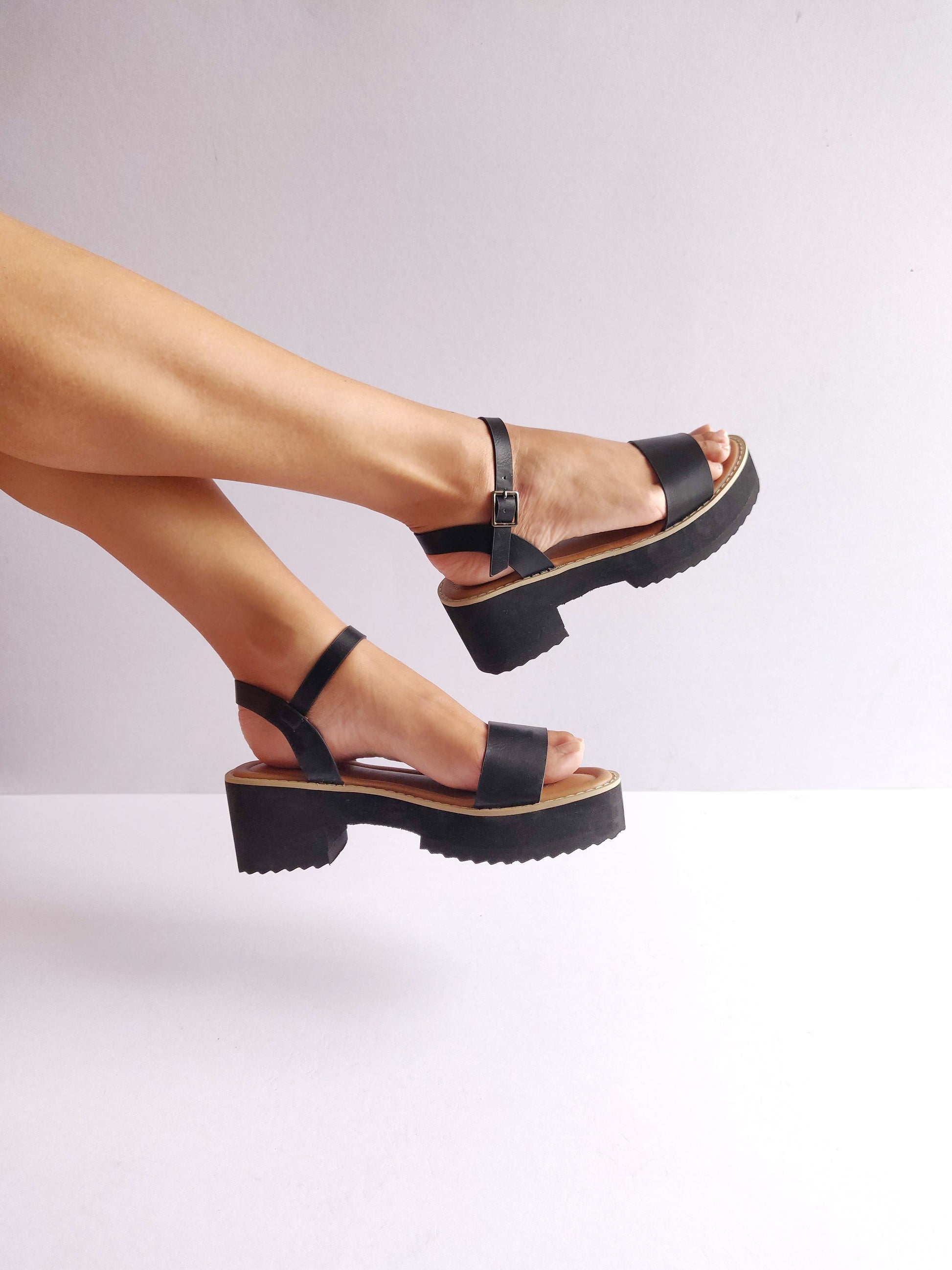 Sandalias de plataforma Negras Mios