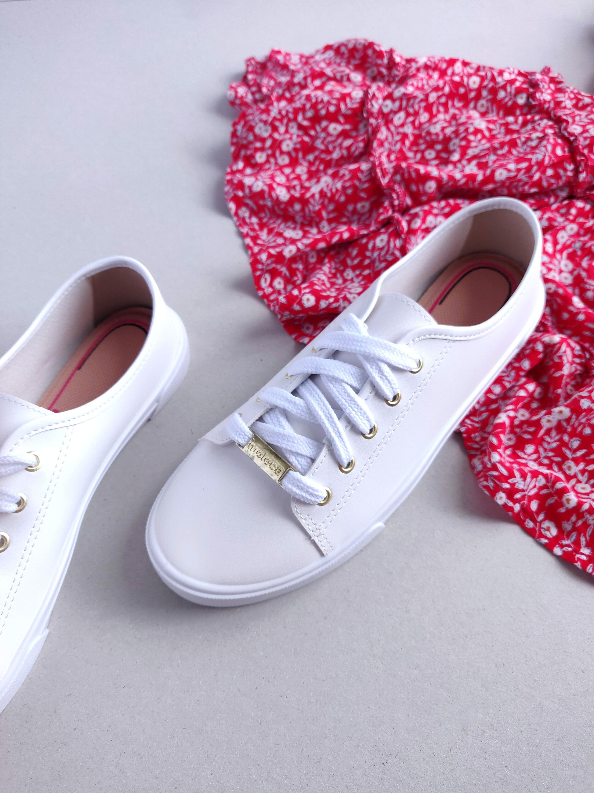 Tennis blancas Moleca