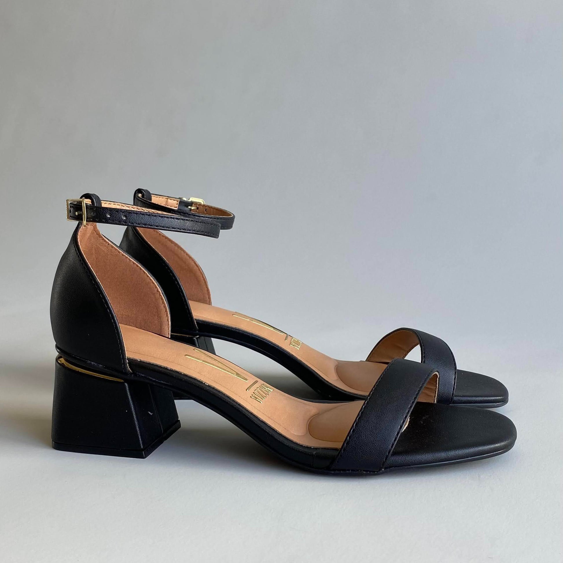 Sandalias tacón cuadrado Vizzano