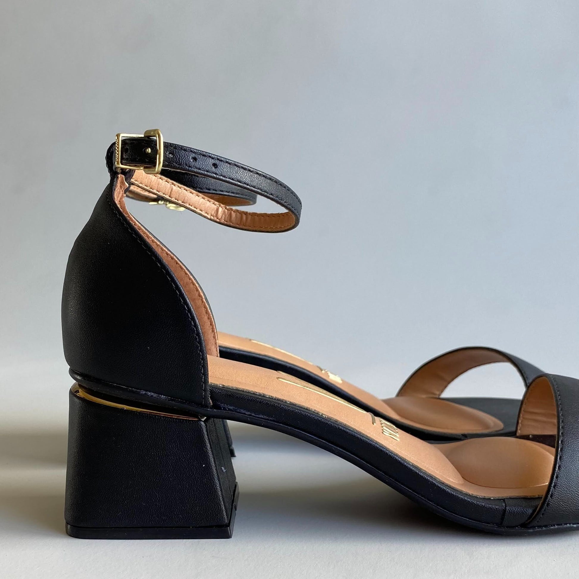 Sandalias tacón cuadrado Vizzano