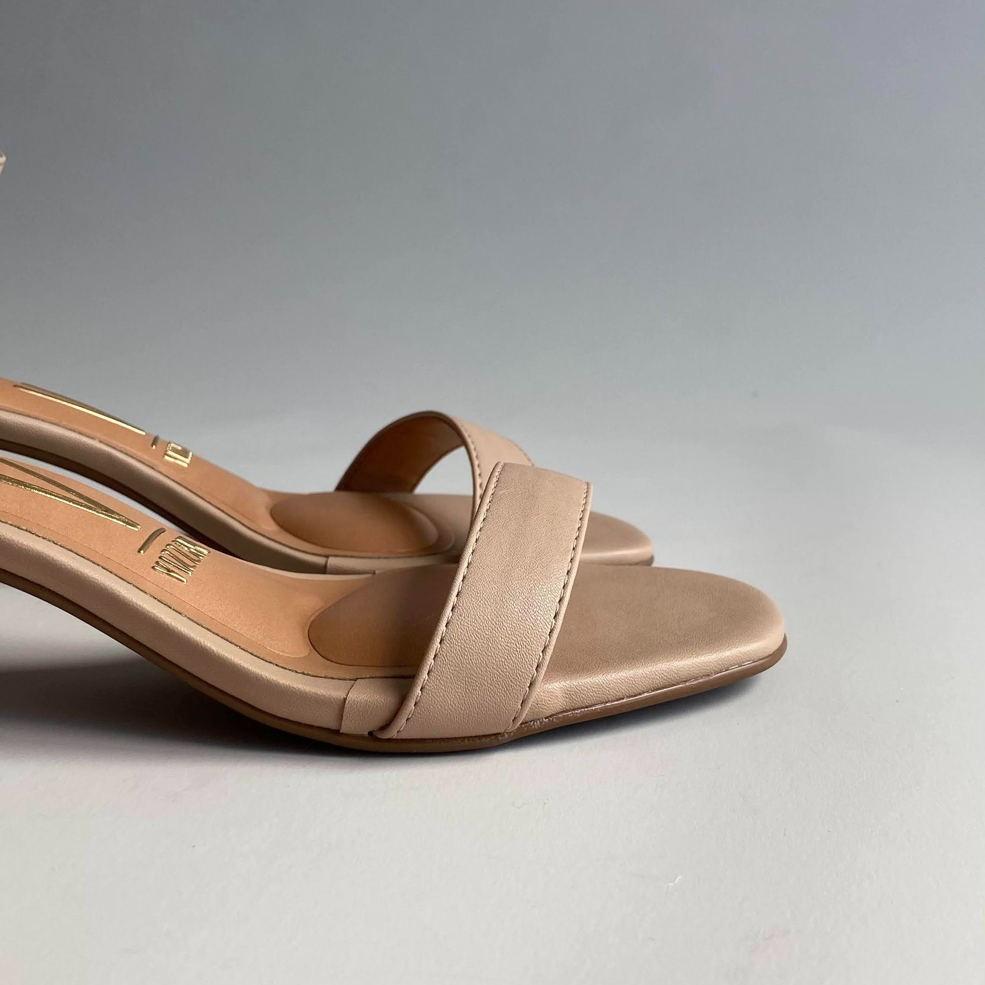Sandalias tacón cuadrado Vizzano