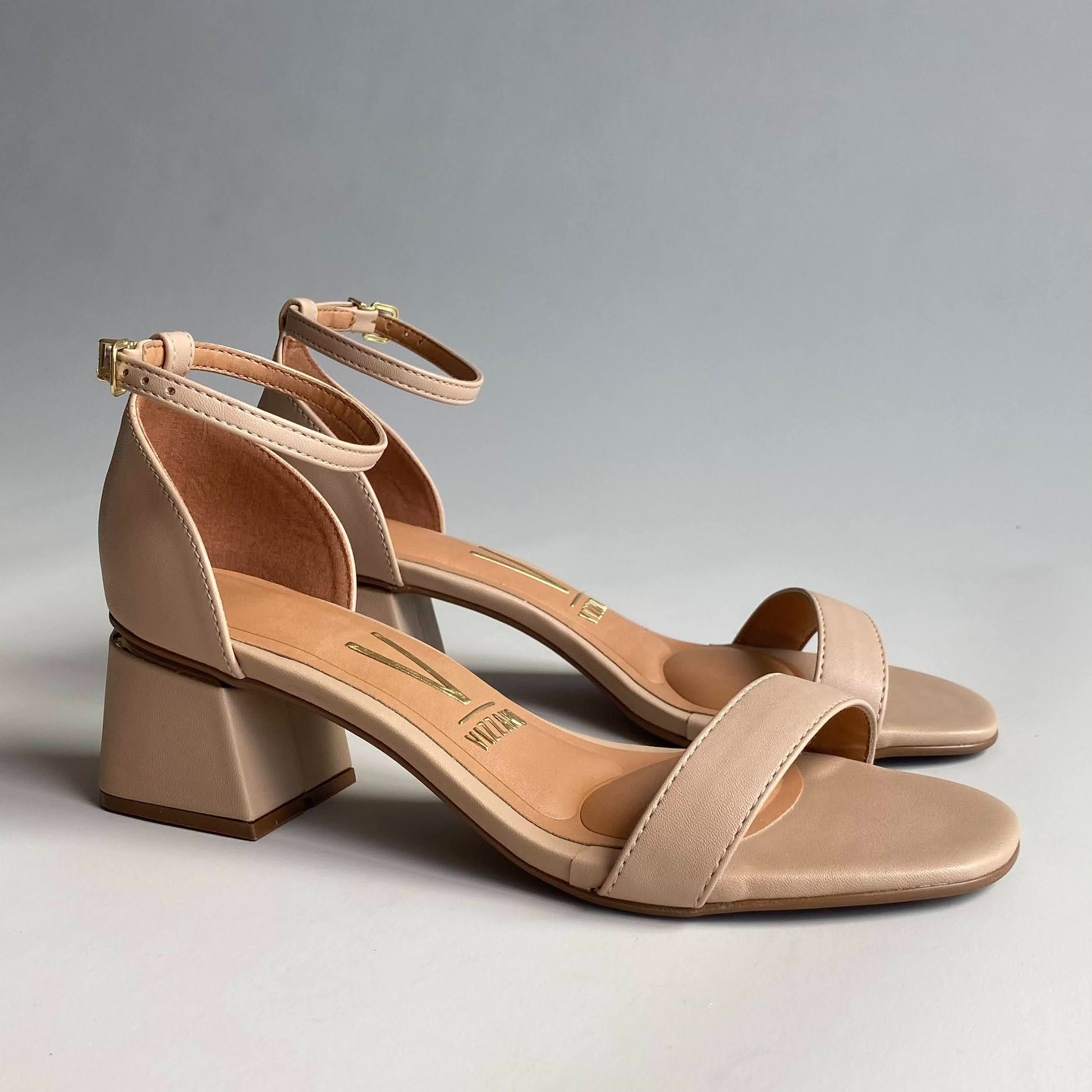 Sandalias tacón cuadrado Vizzano