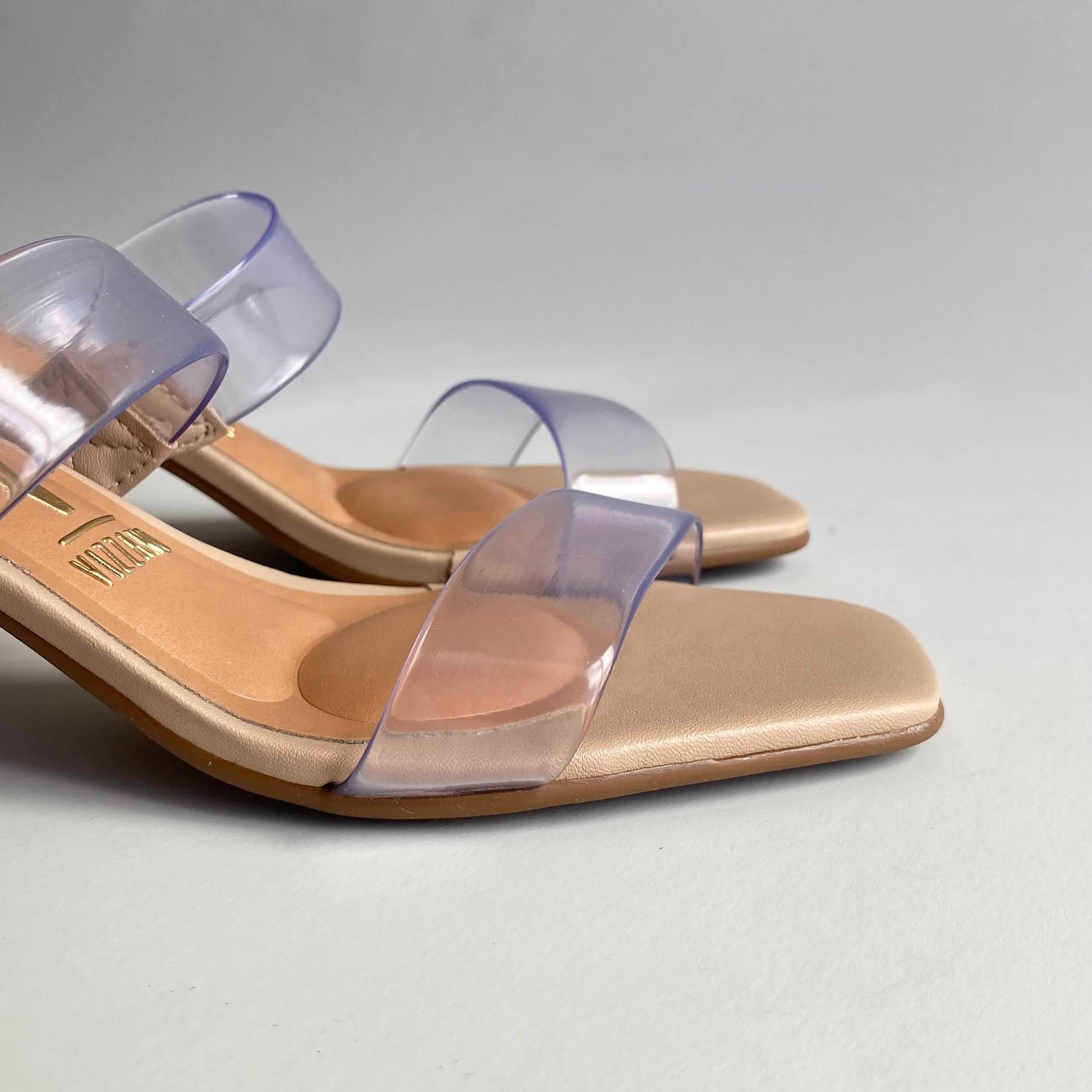 Sandalias de tacón transparente beige Vizzano