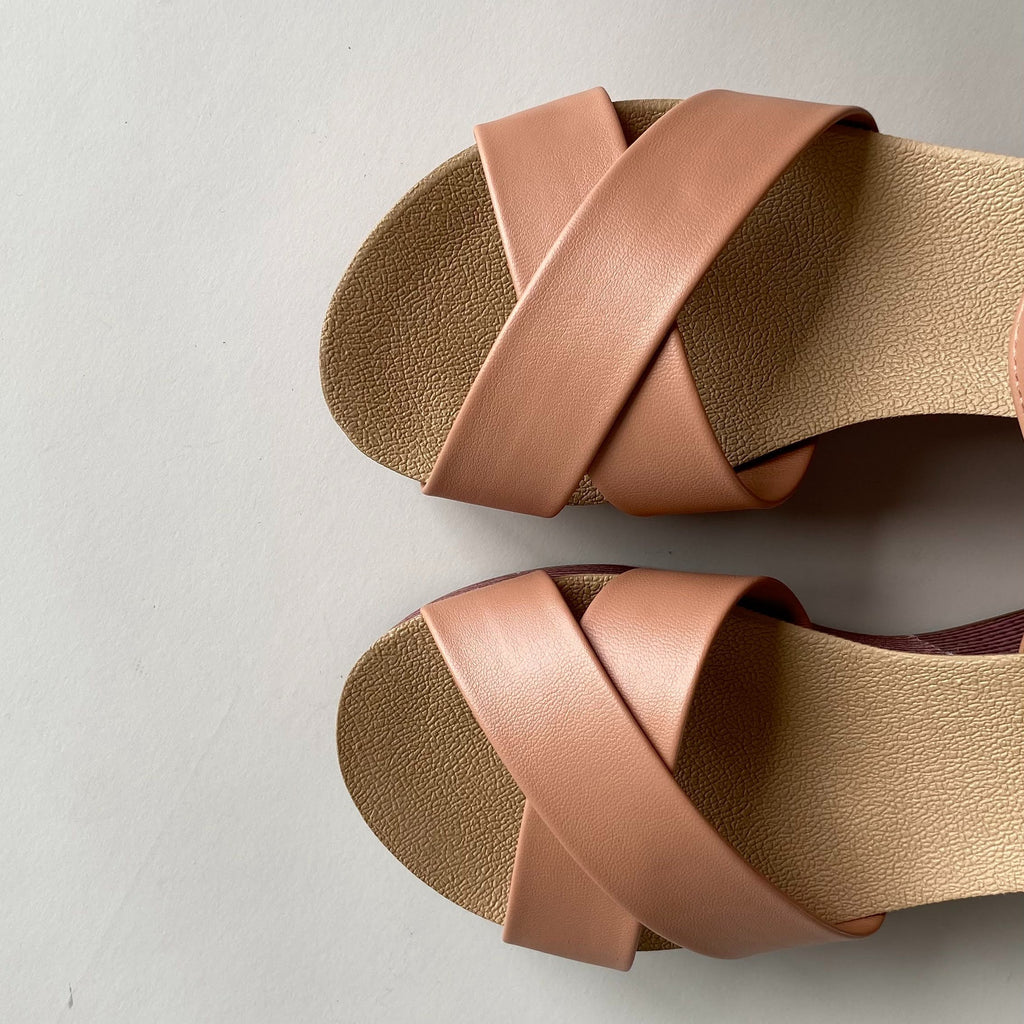 Sandalias de plataforma nude Beira Rio