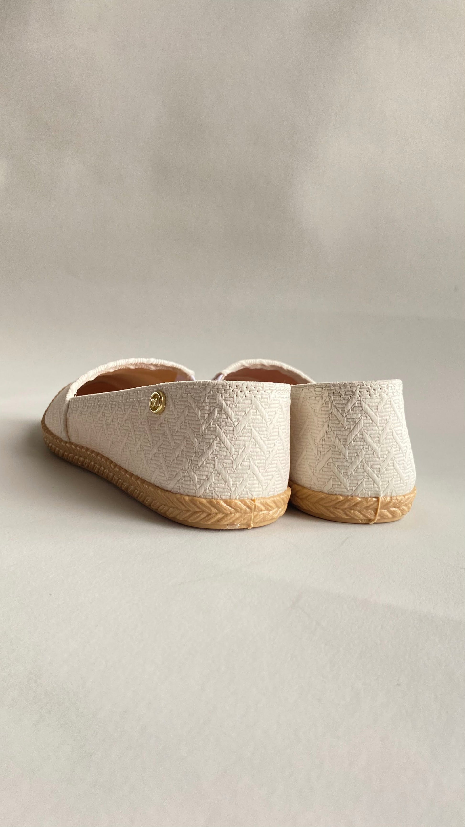 Flats Sider Crema de Tela Moleca