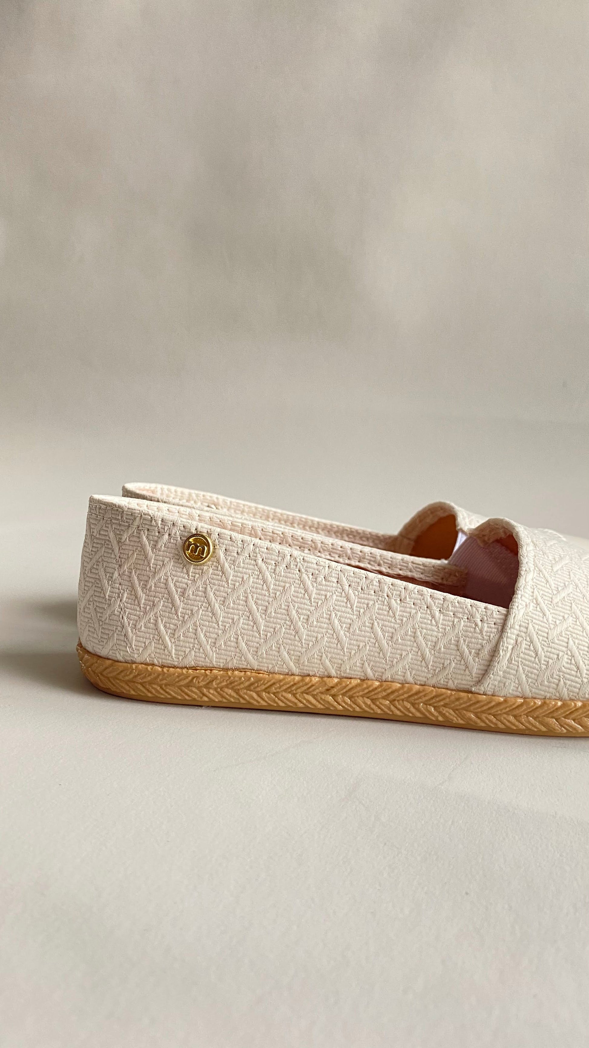 Flats Sider Crema de Tela Moleca