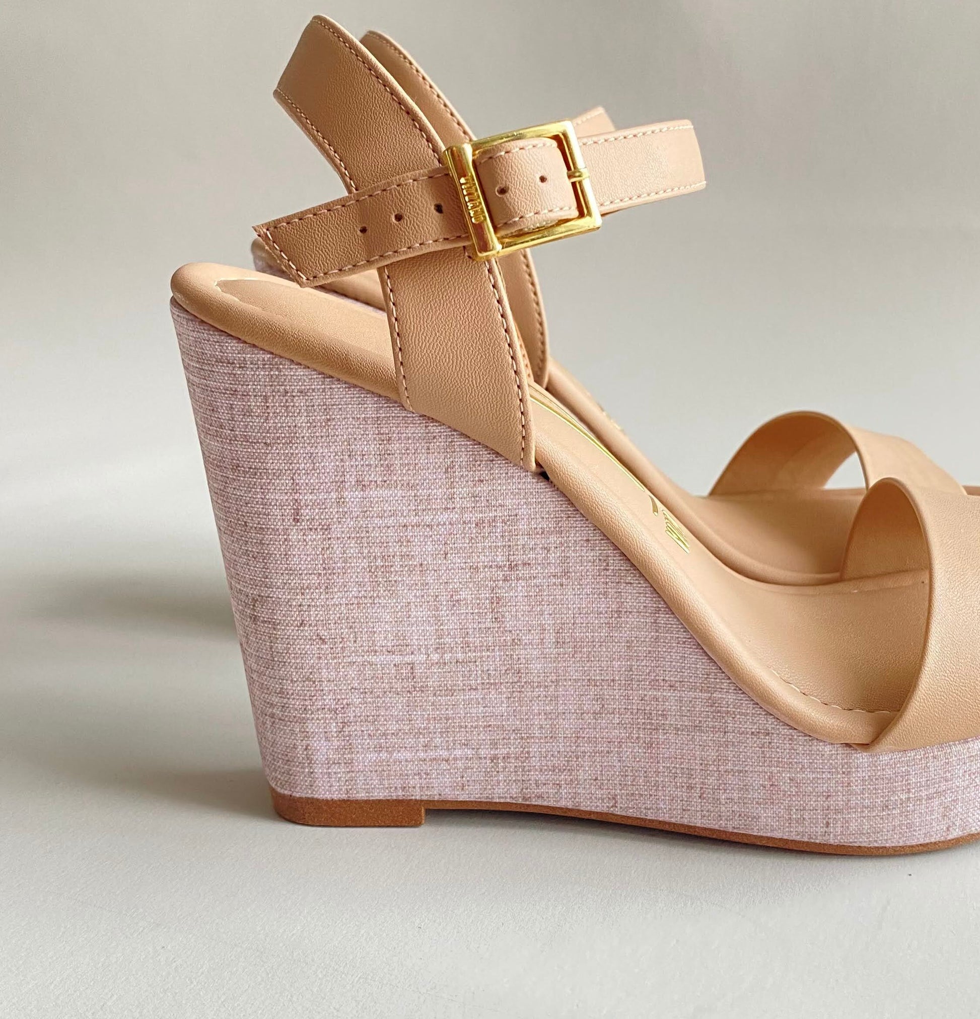 Sandalias de cuña Vizzano