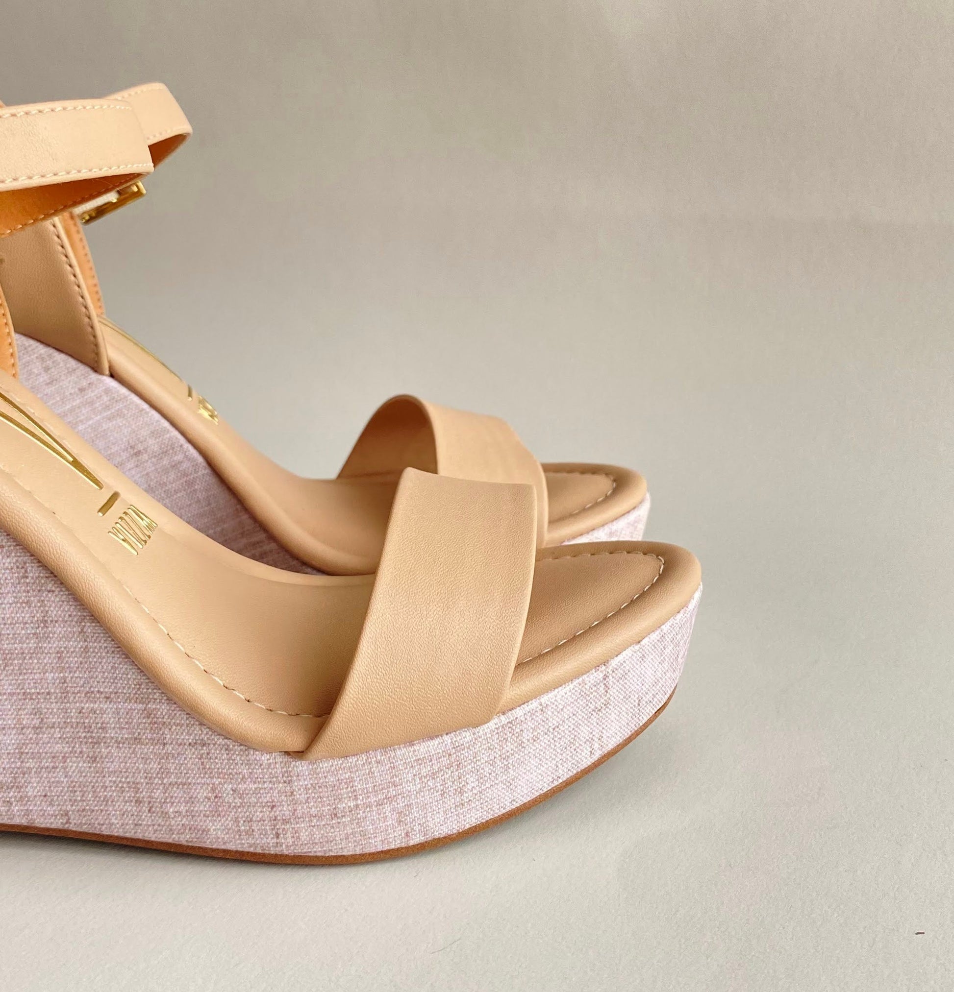 Sandalias de cuña Vizzano