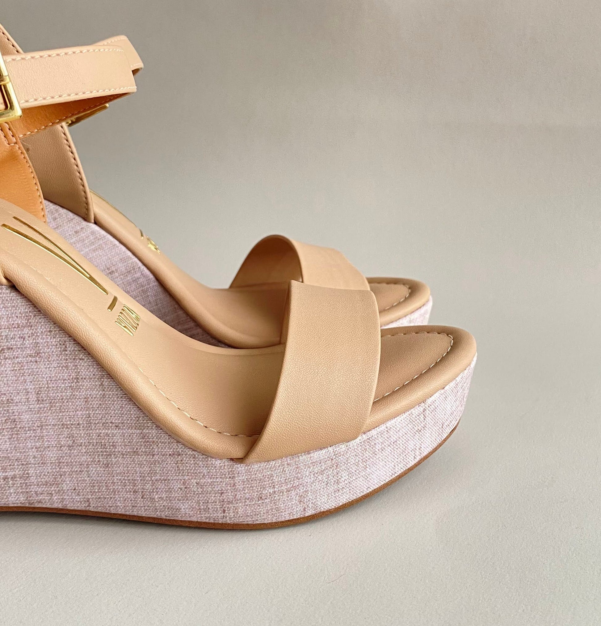 Sandalias de cuña Vizzano