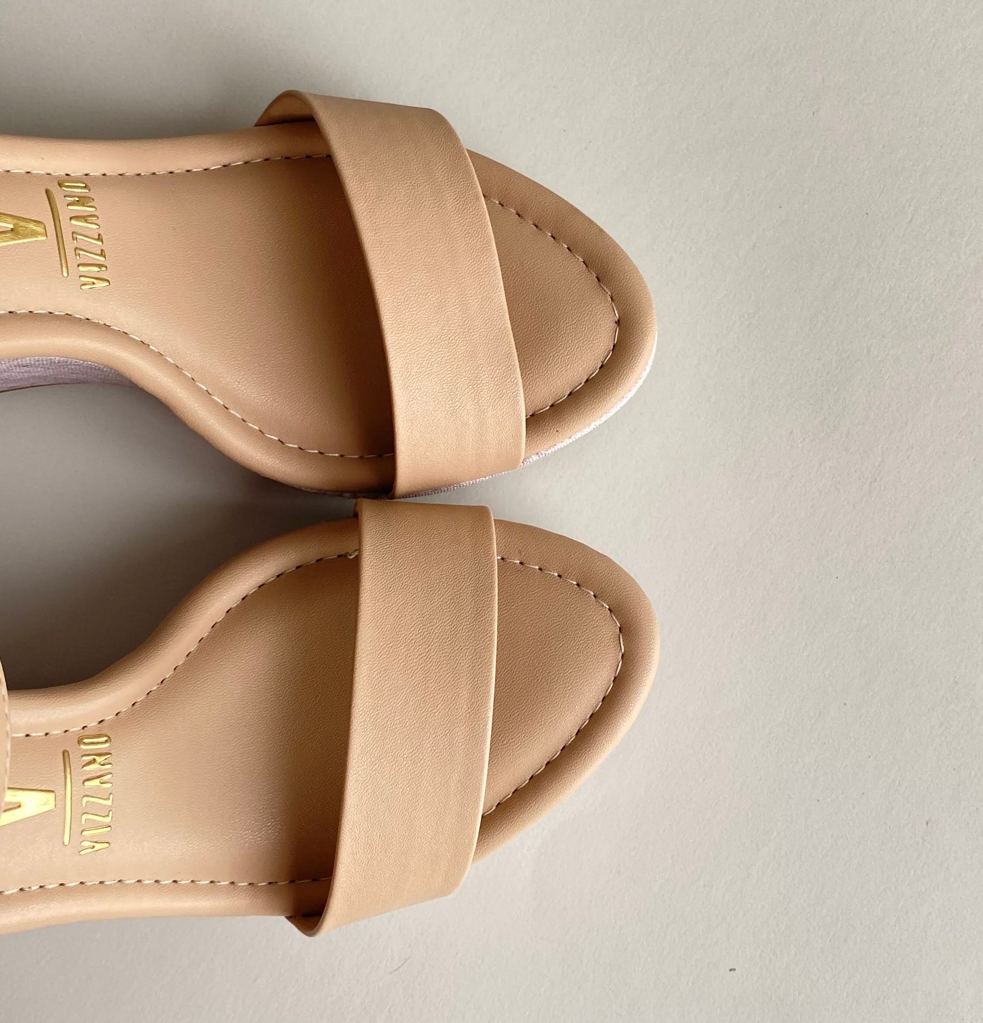Sandalias de cuña Vizzano