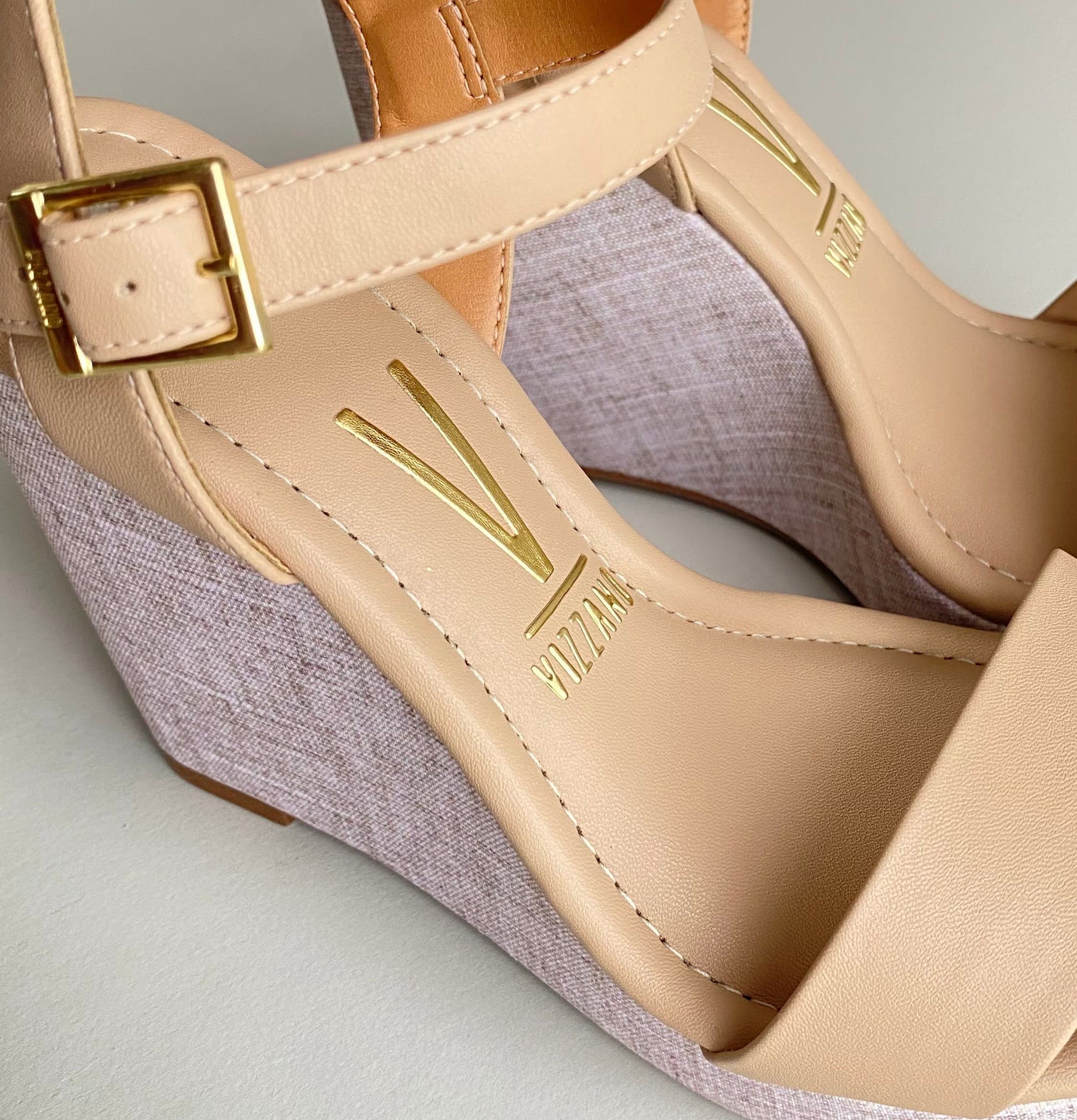 Sandalias de cuña Vizzano