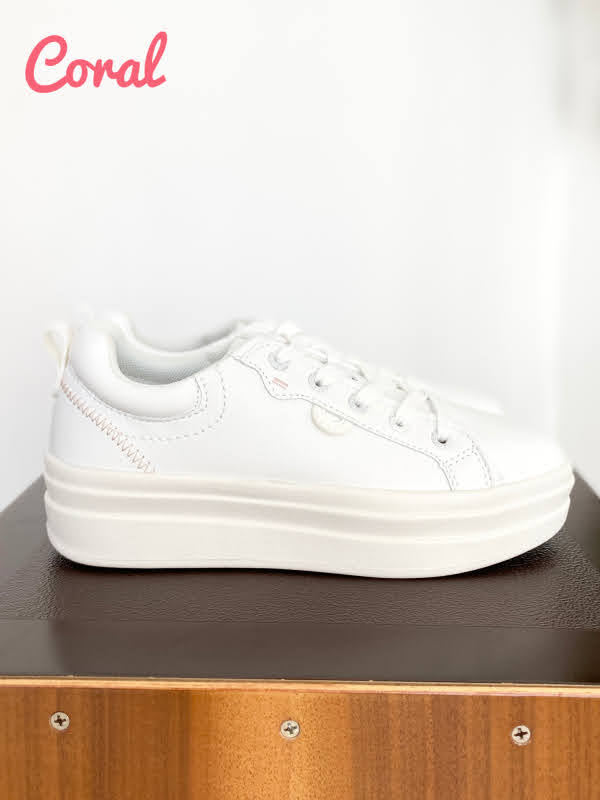 Tennis Coral Domma All White
